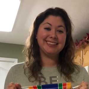 Meet your Posher, Lauren